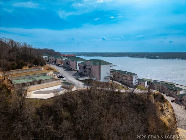 $300,000 | 116 Emerald Bay Drive, Unit 2C, Lake Ozark, MO 65049