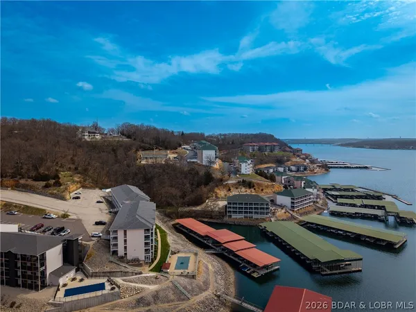 $300,000 | 116 Emerald Bay Drive, Unit 2C, Lake Ozark, MO 65049