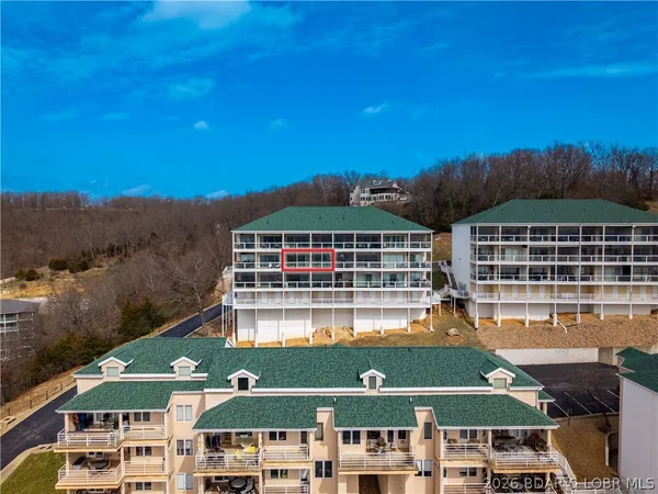 $300,000 | 116 Emerald Bay Drive, Unit 2C, Lake Ozark, MO 65049