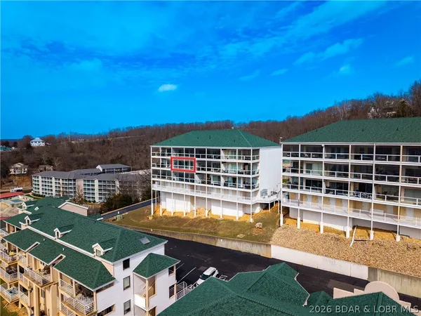 $300,000 | 116 Emerald Bay Drive, Unit 2C, Lake Ozark, MO 65049