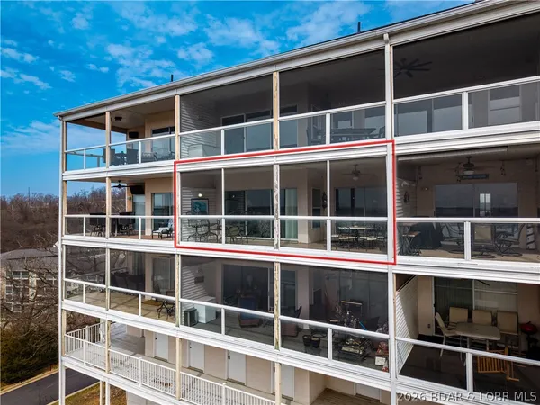 $300,000 | 116 Emerald Bay Drive, Unit 2C, Lake Ozark, MO 65049