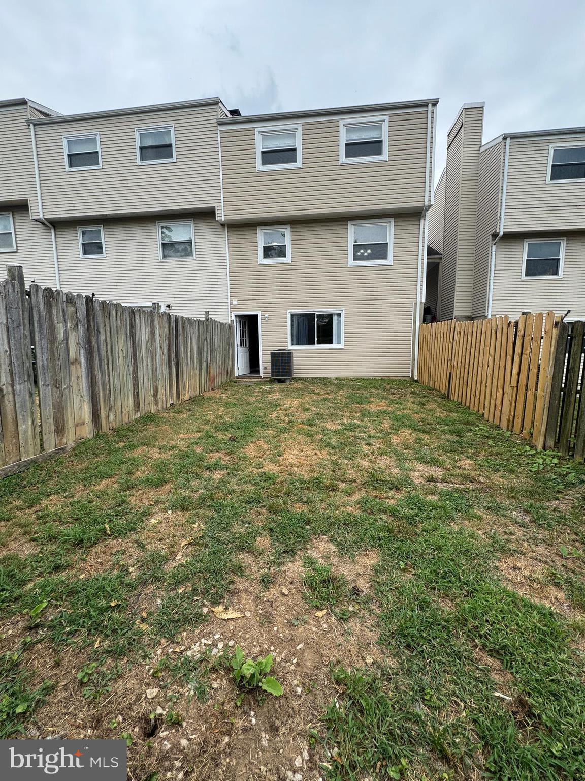 1757 Carriage Way Frederick, MD 21702 - Photo 42 of 42 a backyard of a house