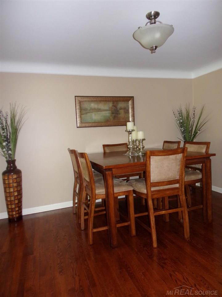 1070 North Renaud Road Grosse Pointe Woods, MI 48236 - Photo 12 of 50