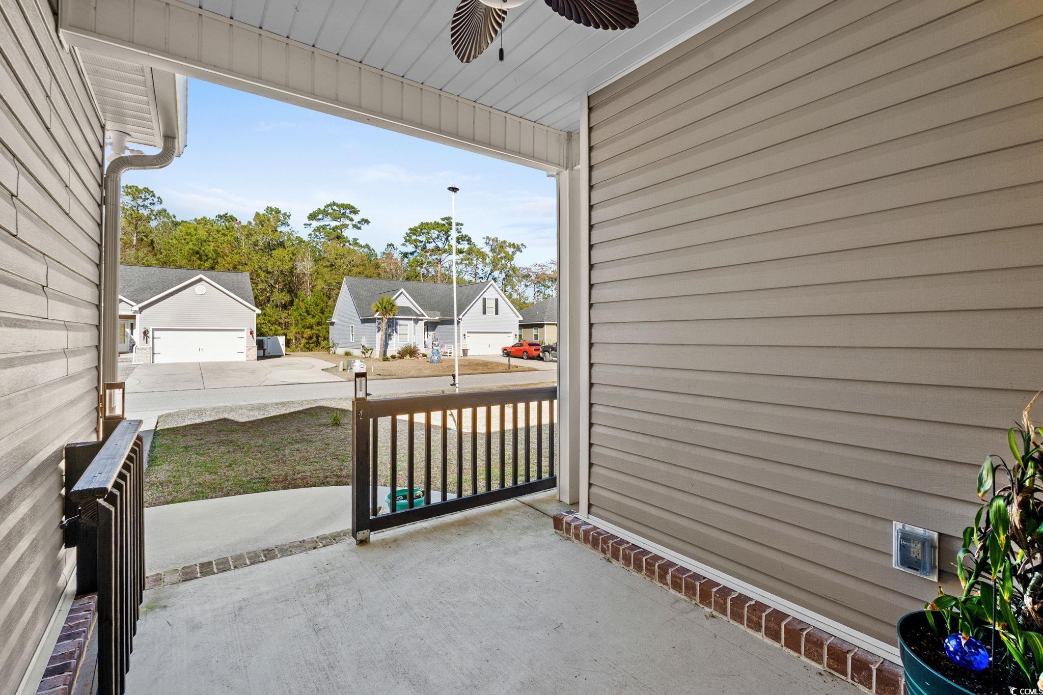 621 Garden Avenue Georgetown, SC 29440 - Photo 3 of 38