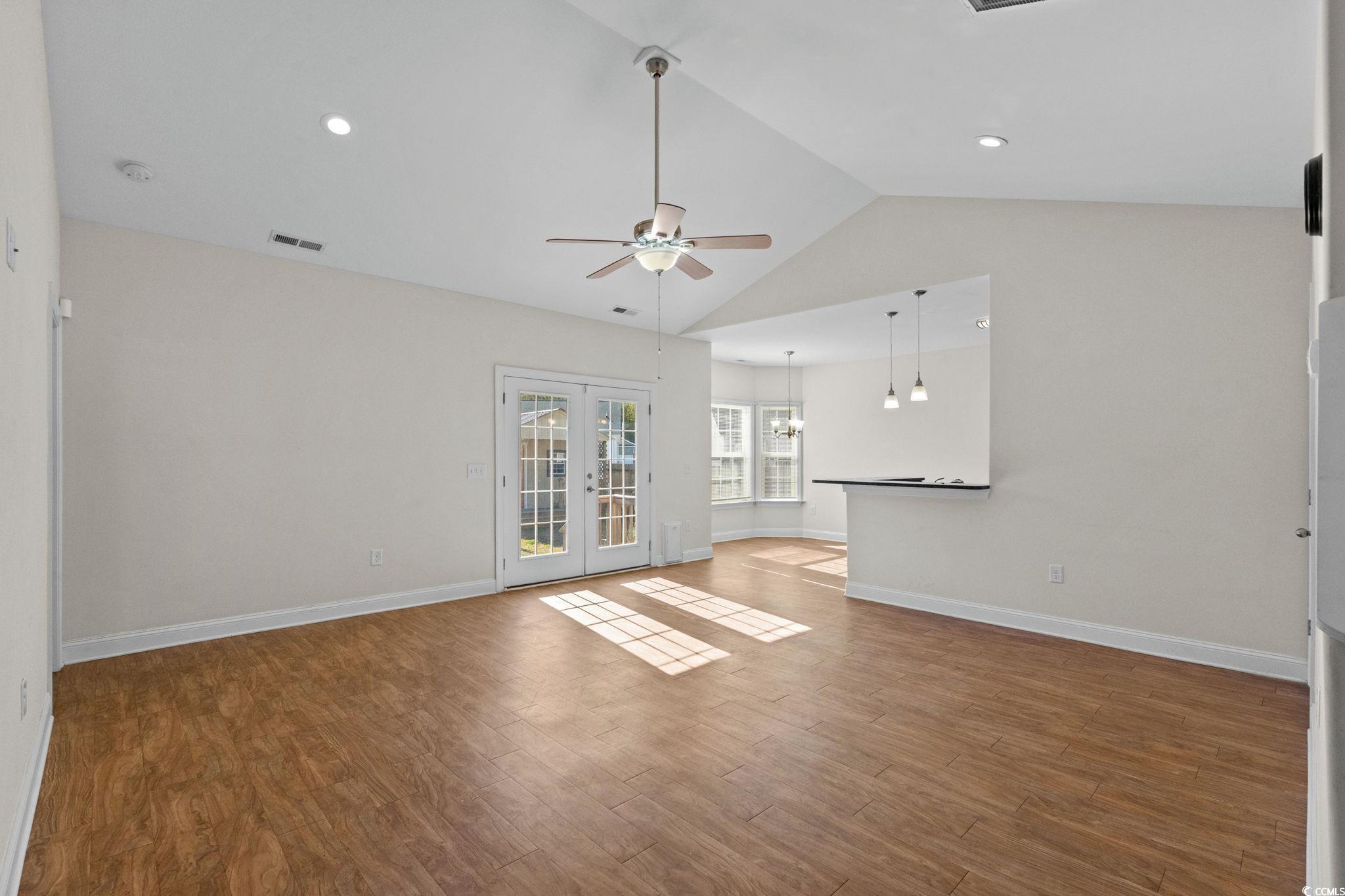 621 Garden Avenue Georgetown, SC 29440 - Photo 5 of 38