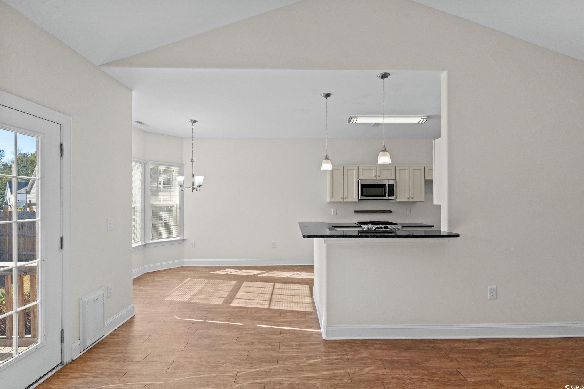 621 Garden Avenue Georgetown, SC 29440 - Photo 8 of 38