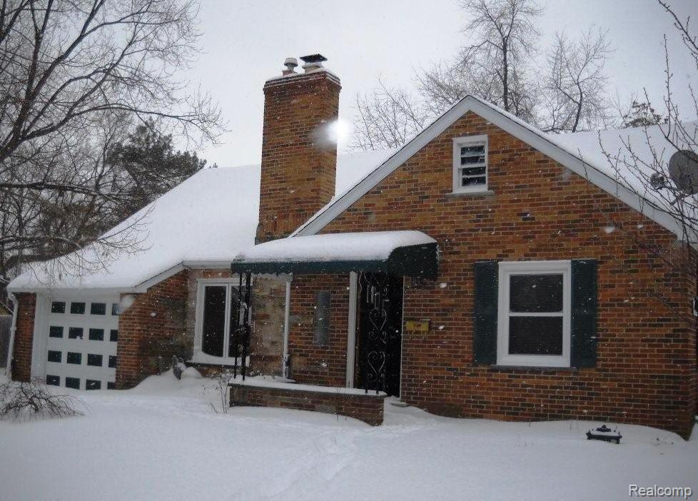 727 Menominee Road Pontiac, MI 48341 - Photo 1 of 4 737 Menominee