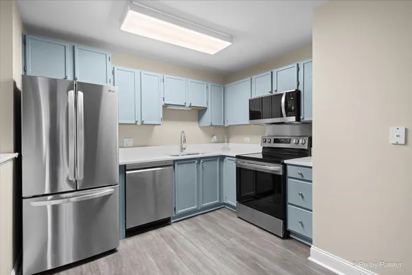 $159,900 | 605 Barrington Avenue, Unit 222, East Dundee, IL 60118