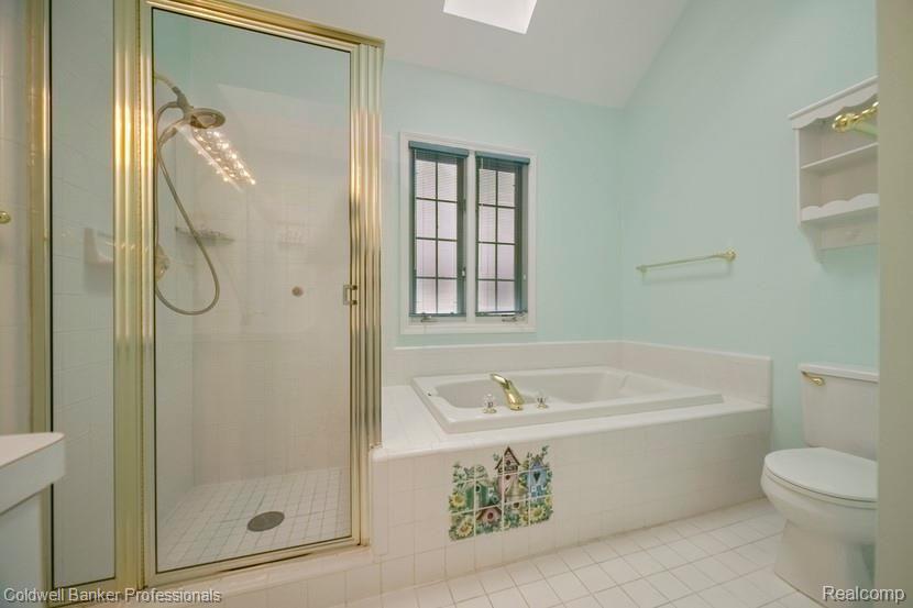 2211 South Shore Court Rochester Hills, MI 48307 - Photo 17 of 48