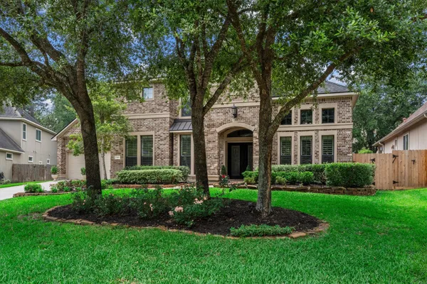 $1,250,000 | 11 Stanwick Place, The Woodlands, TX 77382