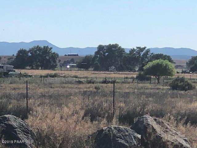 3275 West Ron Road Paulden, AZ 86334 - Photo 8 of 25 Country living