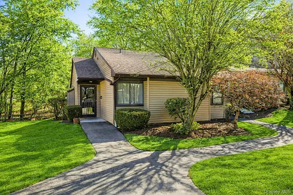 $459,500 | 68 A Independence Court, Unit A, Yorktown Heights, NY 10598