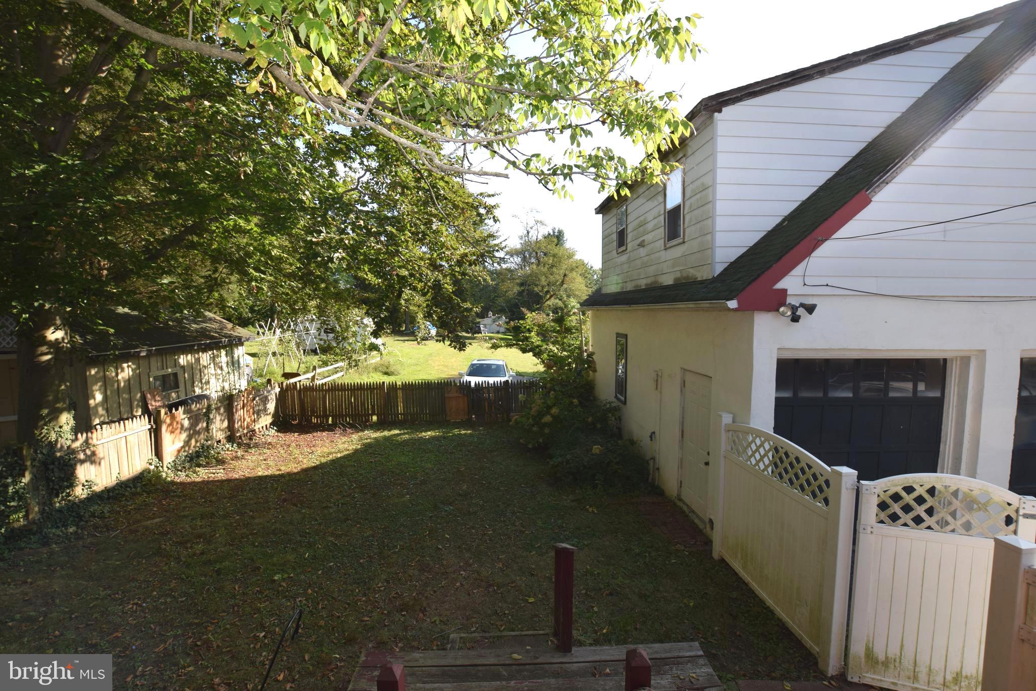 125 South Pennell Road Media, PA 19063 - Photo 31 of 39 Side View