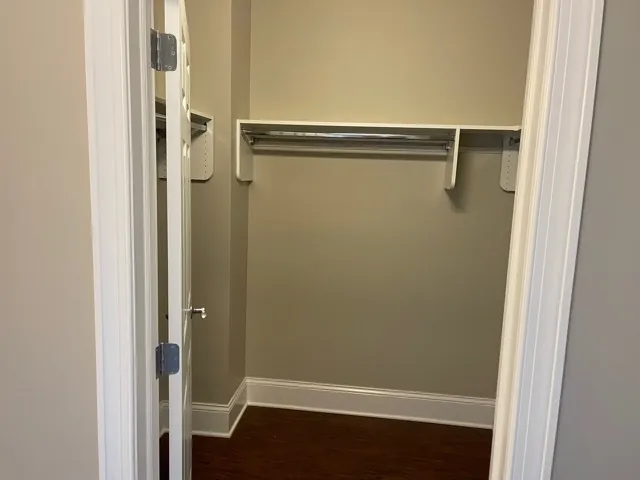 $2,400 | 728 North Diamond Lake Road, Unit 405, Mundelein, IL 60060