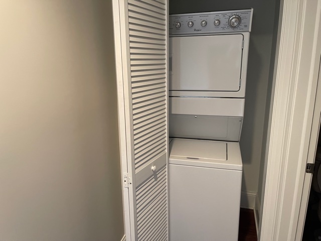 728 North Diamond Lake Road, Unit 405 Mundelein, IL 60060 - Photo 17 of 19 a utility room with dryer and washer