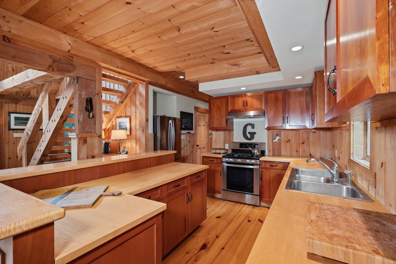 151 Big Rock Road Killington, VT 05751 - Photo 18 of 60 Gallery Image 18