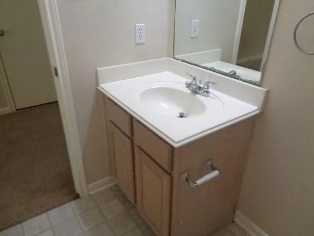 $1,750 | 446 North Compass Rose Circle, Crosby, TX 77532