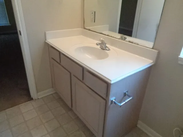 $1,750 | 446 North Compass Rose Circle, Crosby, TX 77532