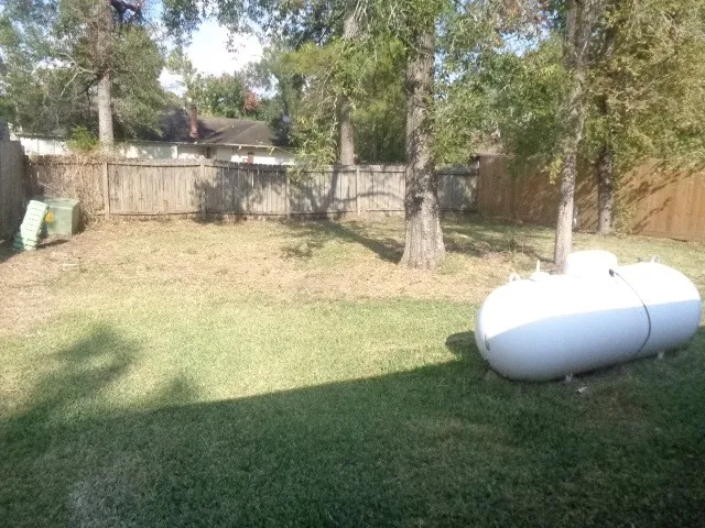 $1,750 | 446 North Compass Rose Circle, Crosby, TX 77532