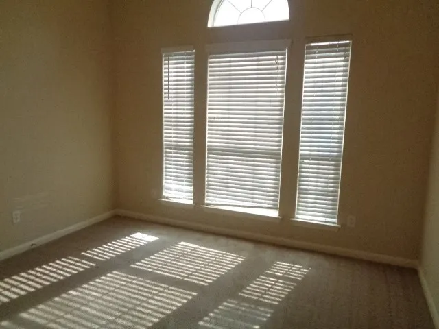 $1,750 | 446 North Compass Rose Circle, Crosby, TX 77532