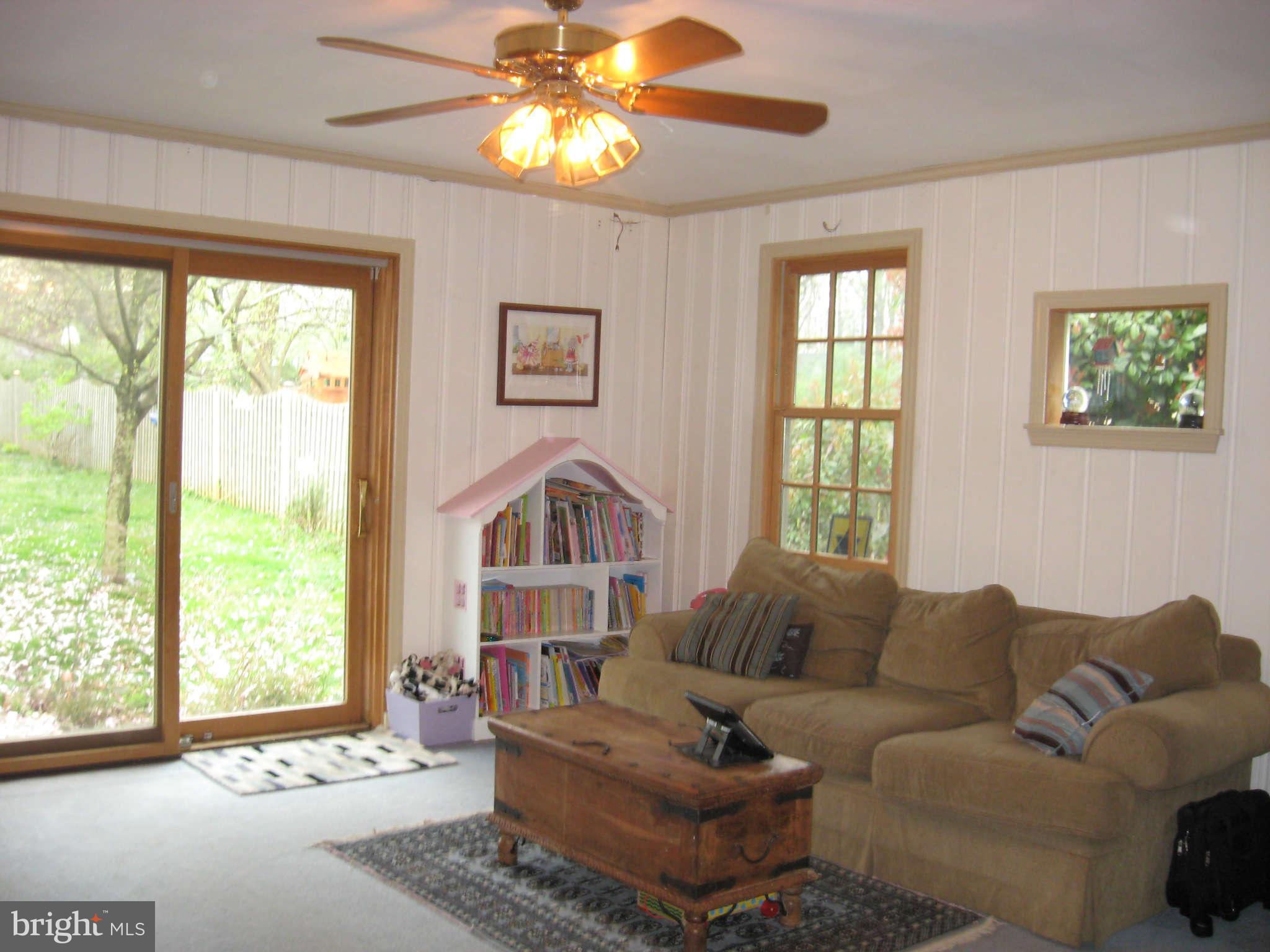 2811 Cheswolde Road Baltimore, MD 21209 - Photo 6 of 19 Family Room