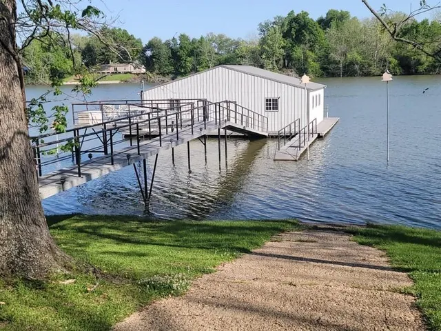 $499,900 | 3199 Parhams Road, Jonesville, LA 71343