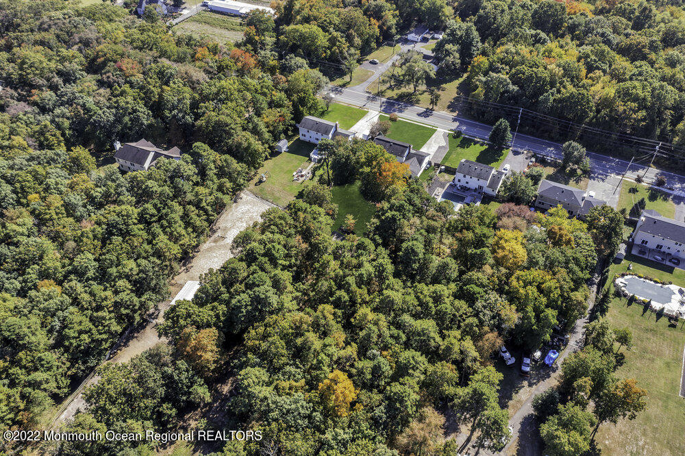 960 Farmingdale Road Jackson, NJ 08527 - Photo 37 of 39 a view of a city