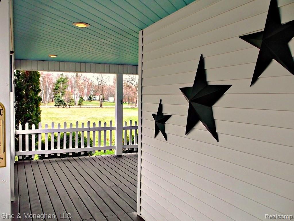 5267 Davis Road St. Clair, MI 48079 - Photo 5 of 55 DSCF0125 (Medium).jpg