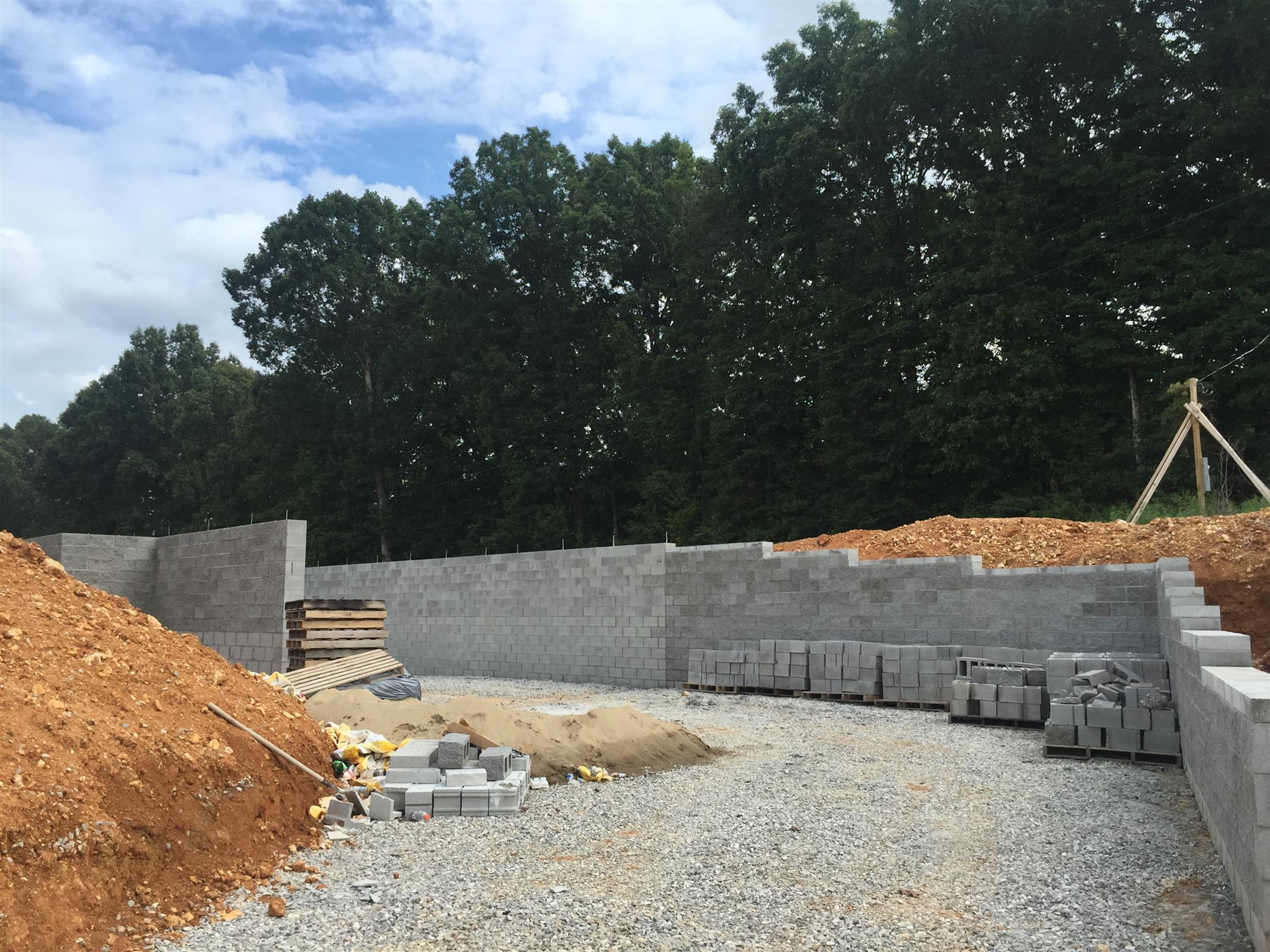 812 Hooper Road Charlotte, TN 37036 - Photo 2 of 4 Gallery Image 2