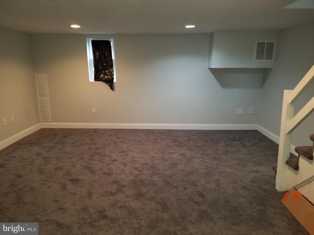 909 Stamford Road Baltimore, MD 21229 - Photo 33 of 43 Gallery Image 33