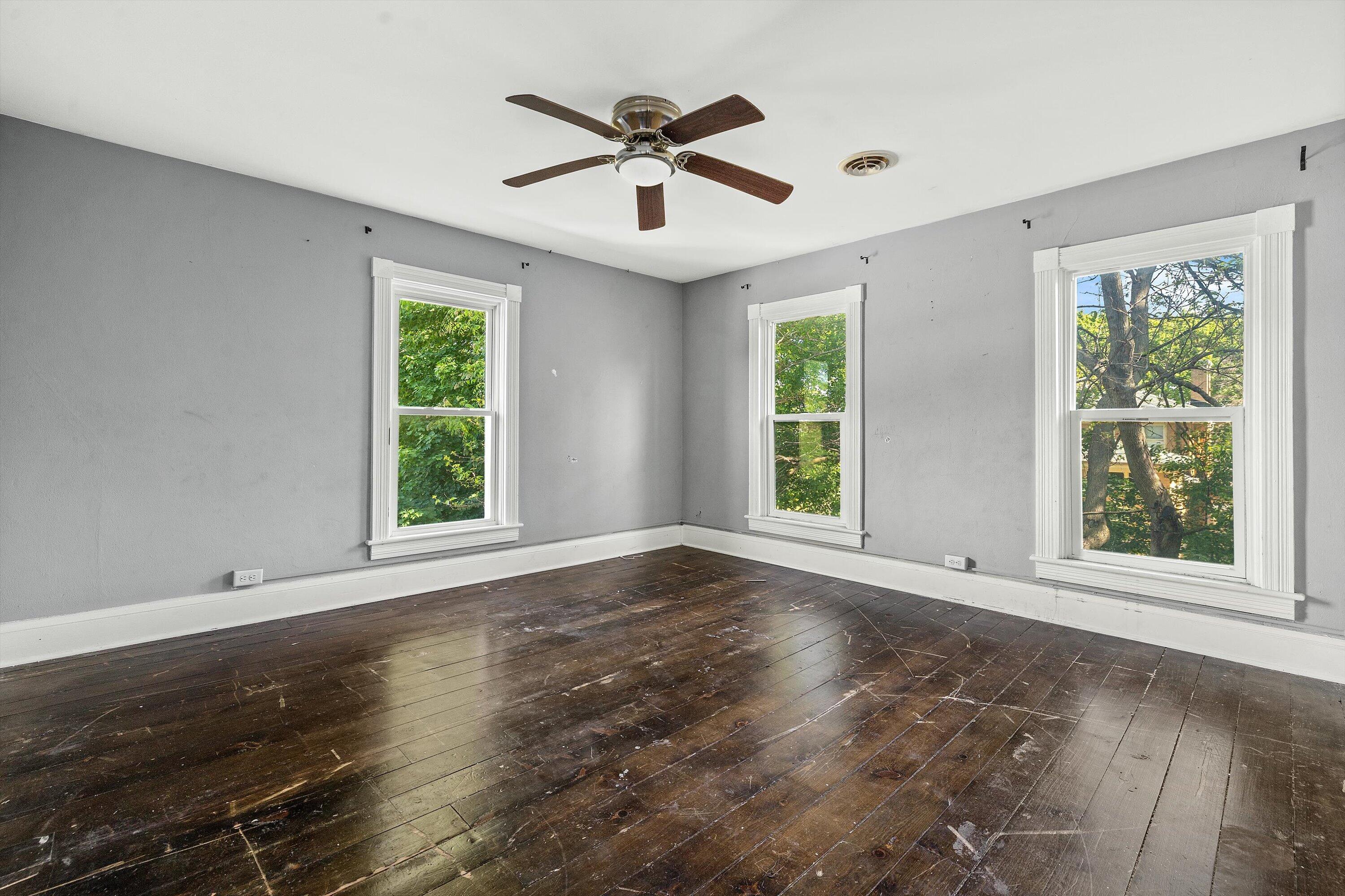 1128 Lathrop Avenue Racine, WI 53405 - Photo 7 of 26 15-IMG_6687