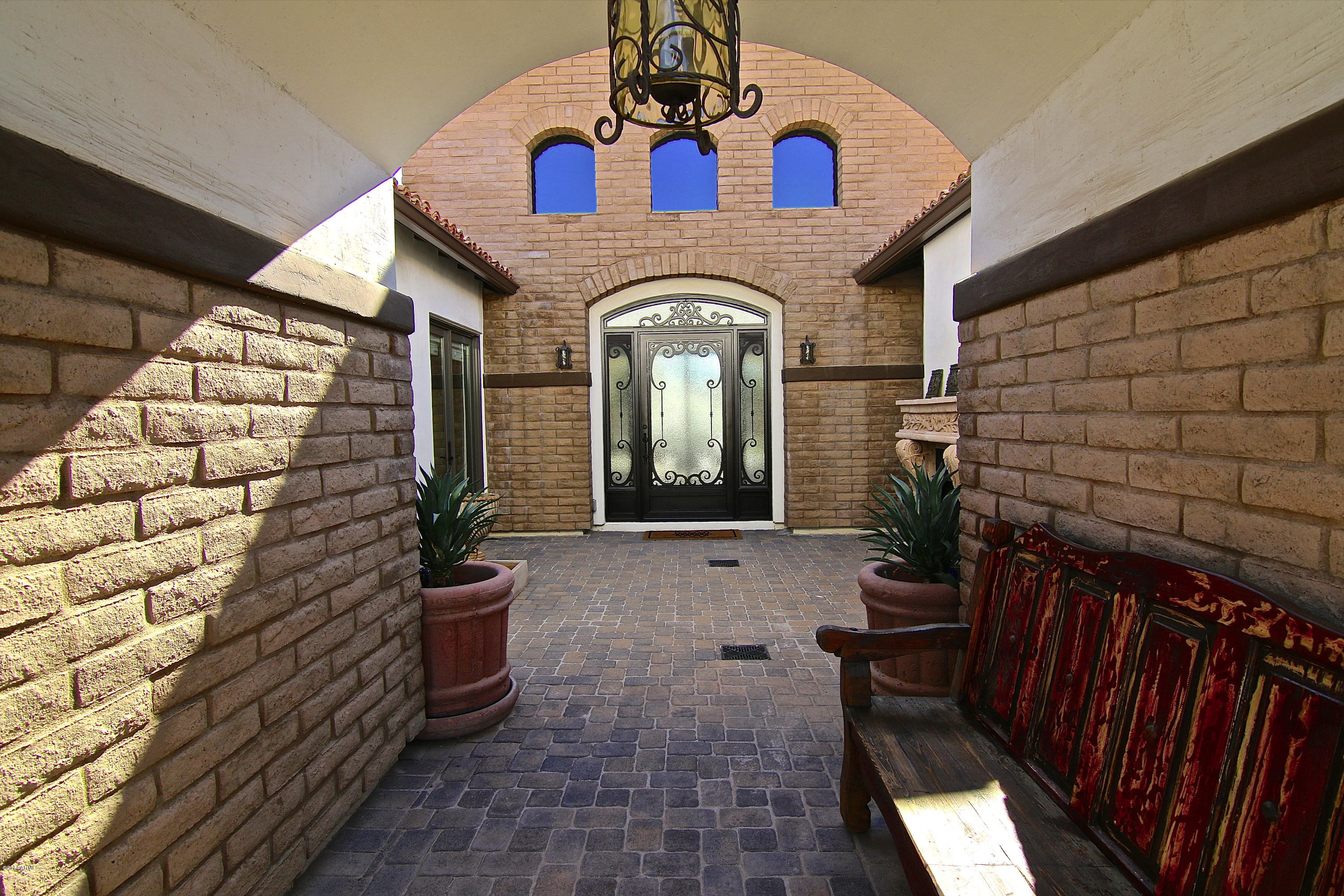 1950 East Appleby Road Gilbert, AZ 85298 - Photo 11 of 80 Courtyard