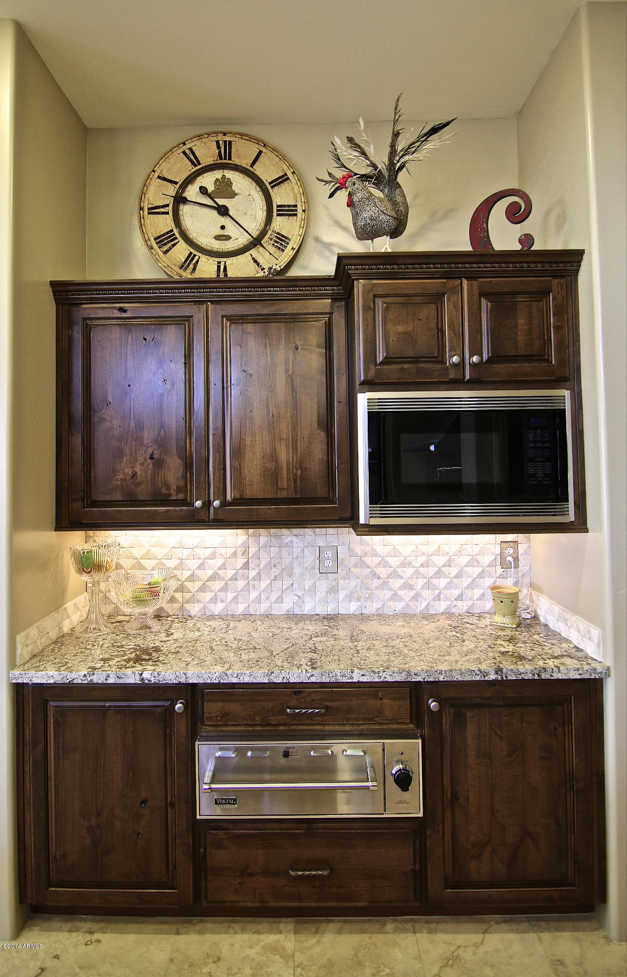1950 East Appleby Road Gilbert, AZ 85298 - Photo 28 of 80 Wolf microwave - Viking warmer drawer