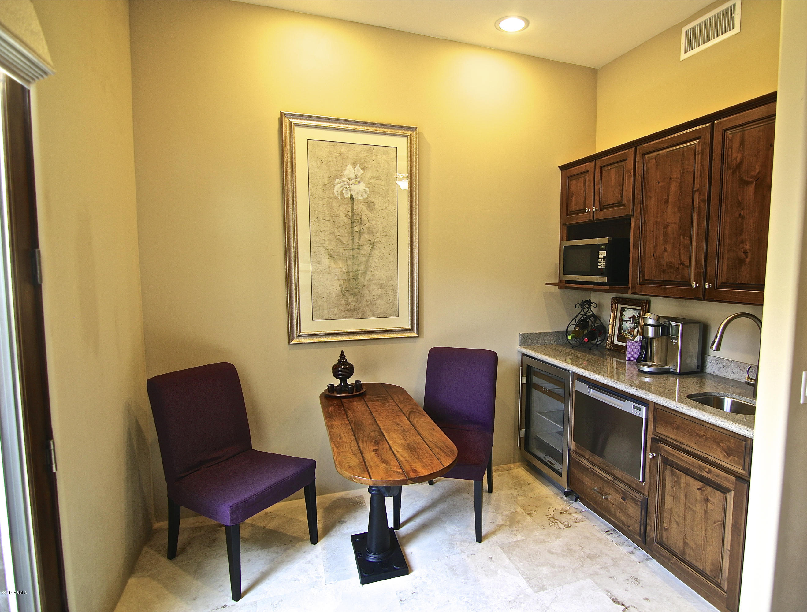 1950 East Appleby Road Gilbert, AZ 85298 - Photo 31 of 80 Kitchenette in guest suite