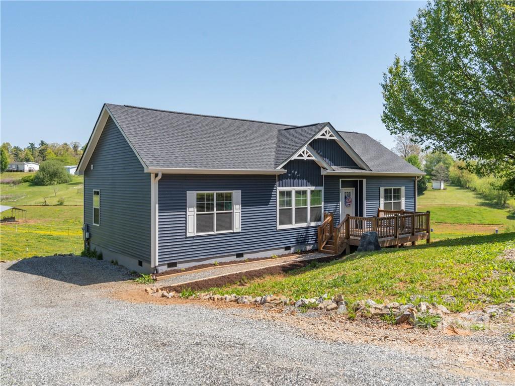 93 Gibbs Road Leicester, NC 28748 - Photo 1 of 19 Gallery Image 1