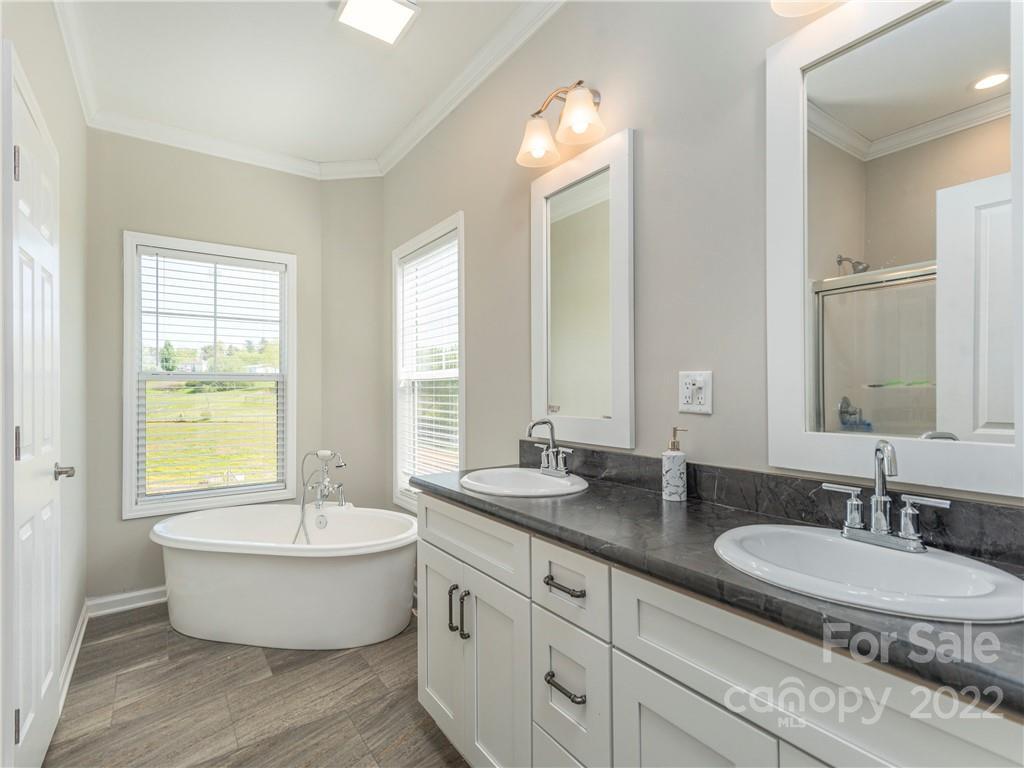 93 Gibbs Road Leicester, NC 28748 - Photo 12 of 19 Gallery Image 12