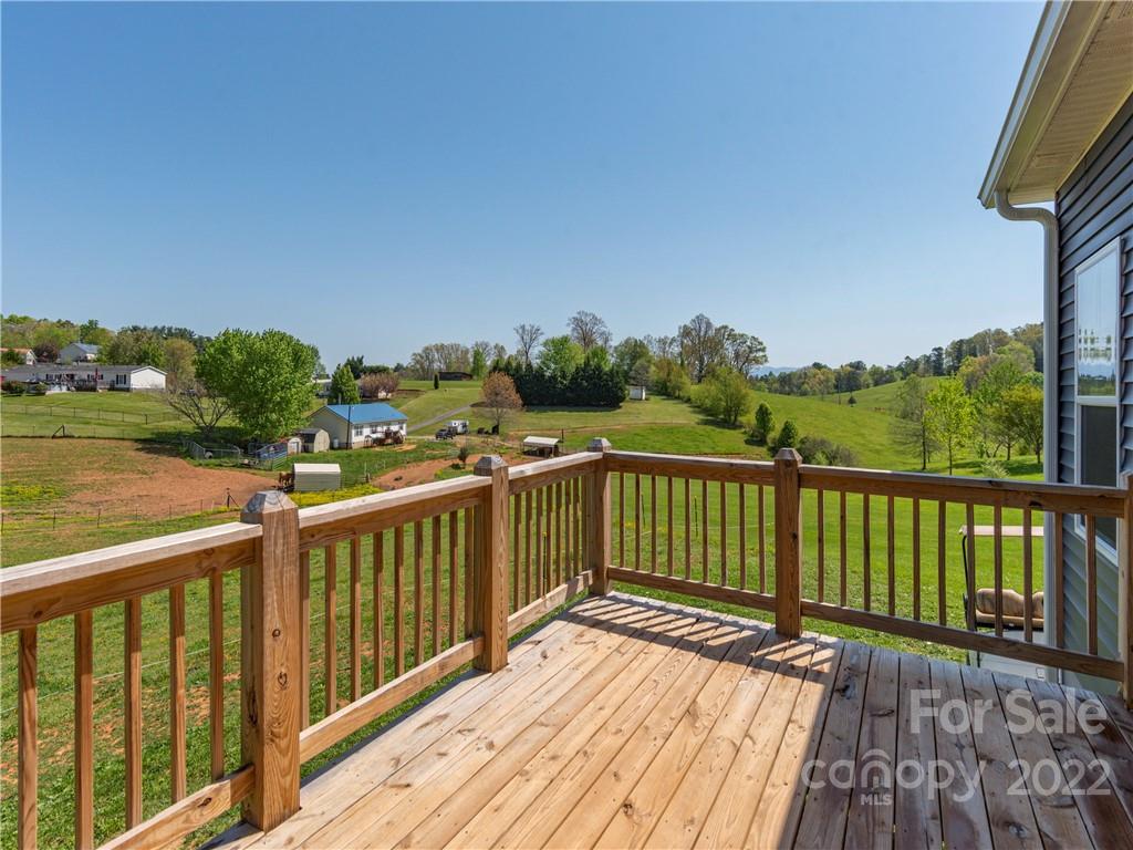 93 Gibbs Road Leicester, NC 28748 - Photo 16 of 19 Gallery Image 16