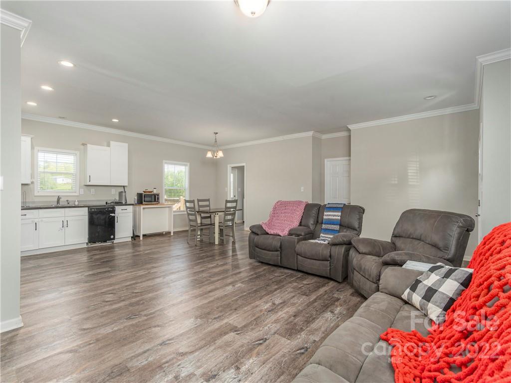 93 Gibbs Road Leicester, NC 28748 - Photo 2 of 19 Gallery Image 2