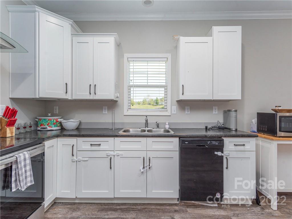 93 Gibbs Road Leicester, NC 28748 - Photo 6 of 19 Gallery Image 6