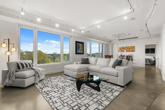 $3,429,000 | 1 Harbour Place, Unit 4I, Portsmouth, NH 03801