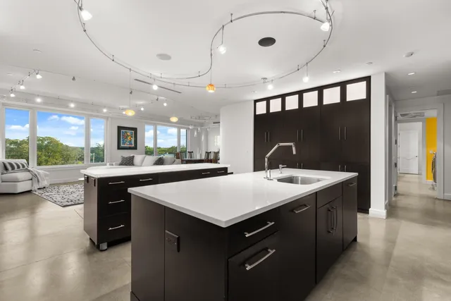 $3,429,000 | 1 Harbour Place, Unit 4I, Portsmouth, NH 03801