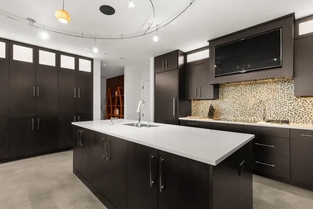 $3,429,000 | 1 Harbour Place, Unit 4I, Portsmouth, NH 03801