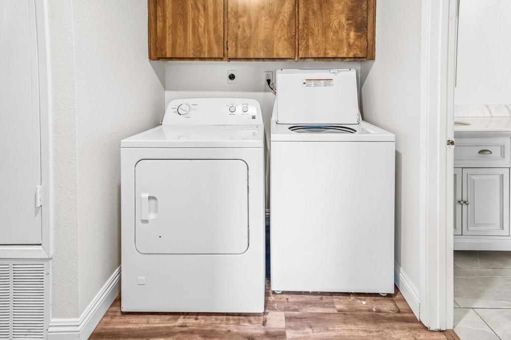 965 Jamacha Road El Cajon, CA 92019 - Photo 15 of 28 a utility room with dryer and washer