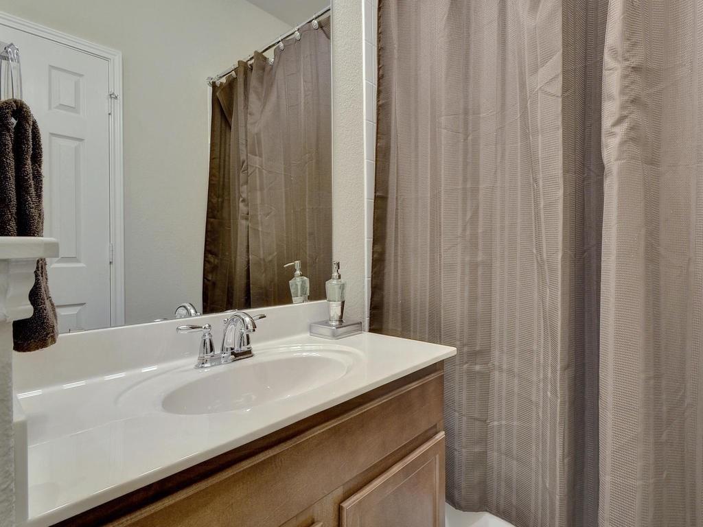 1310 West Parmer Lane, Unit 18B Austin, TX 78727 - Photo 14 of 17