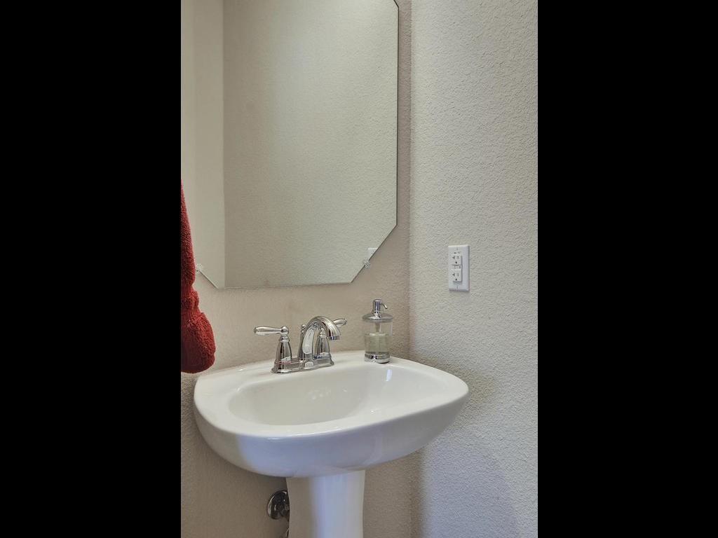 1310 West Parmer Lane, Unit 18B Austin, TX 78727 - Photo 15 of 17