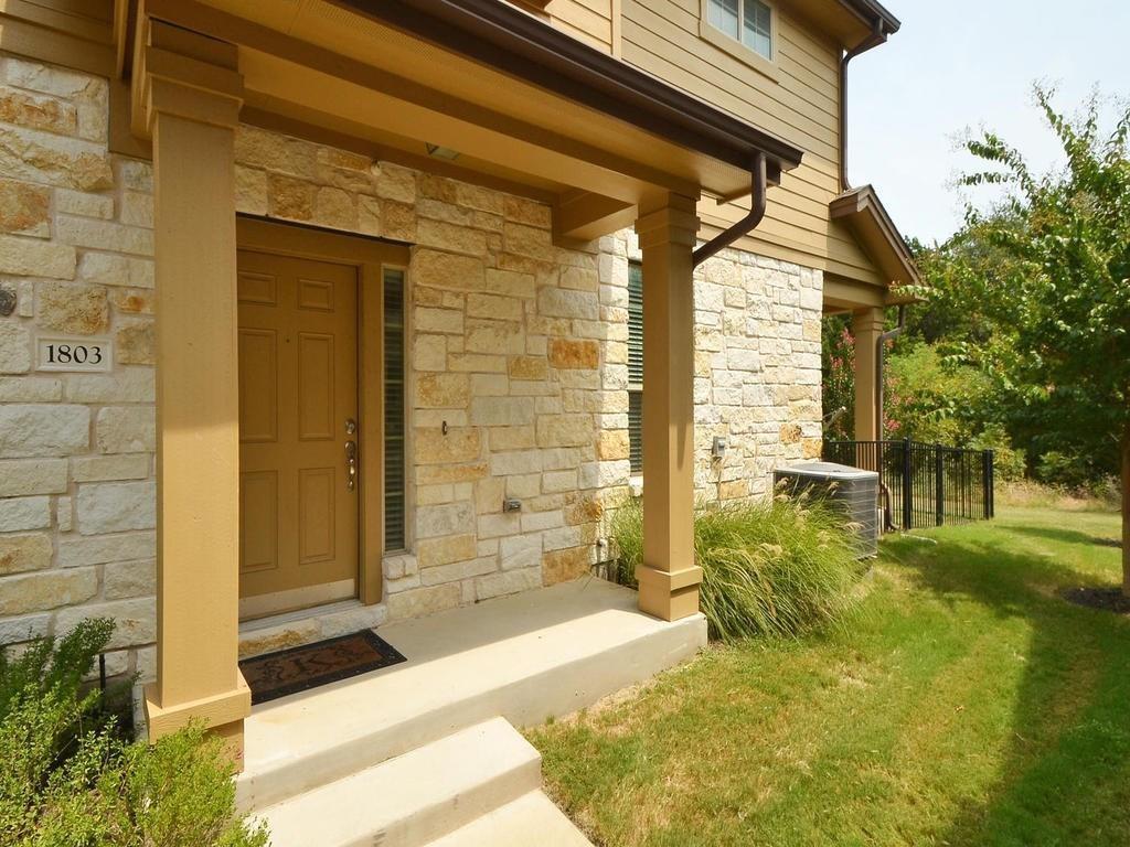 1310 West Parmer Lane, Unit 18B Austin, TX 78727 - Photo 2 of 17