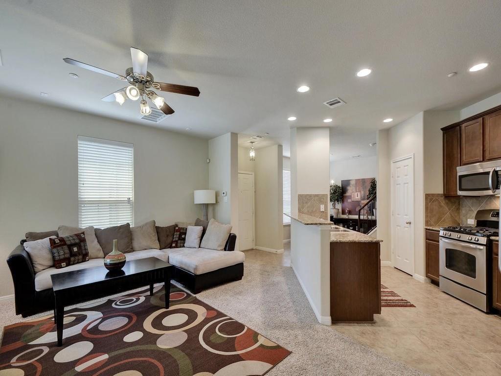 1310 West Parmer Lane, Unit 18B Austin, TX 78727 - Photo 3 of 17