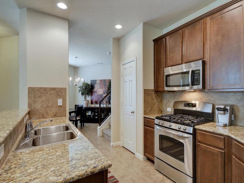 1310 West Parmer Lane, Unit 18B Austin, TX 78727 - Photo 6 of 17