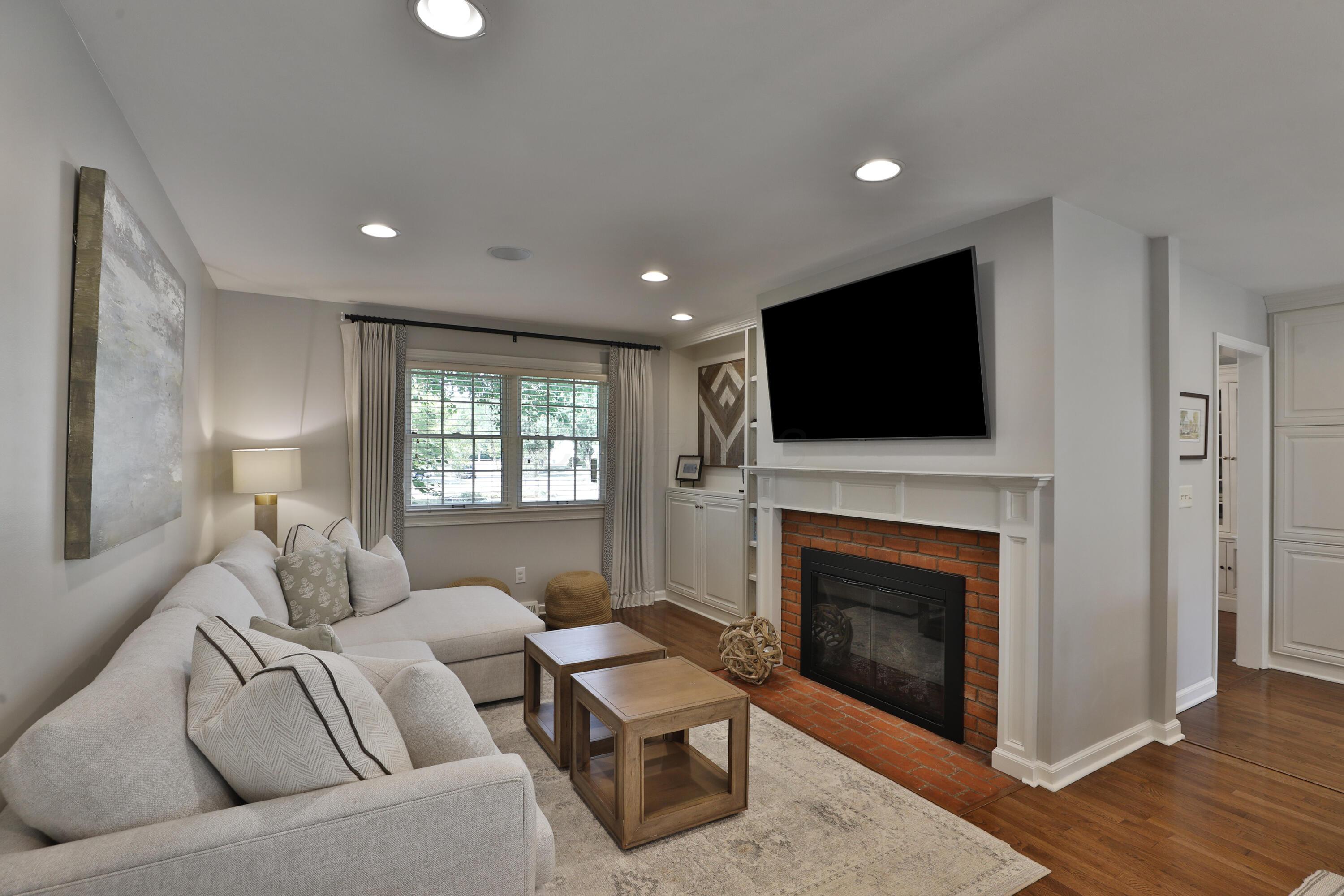 2305 Haverford Road Columbus, OH 43220 - Photo 18 of 60 2305-Haverford-18