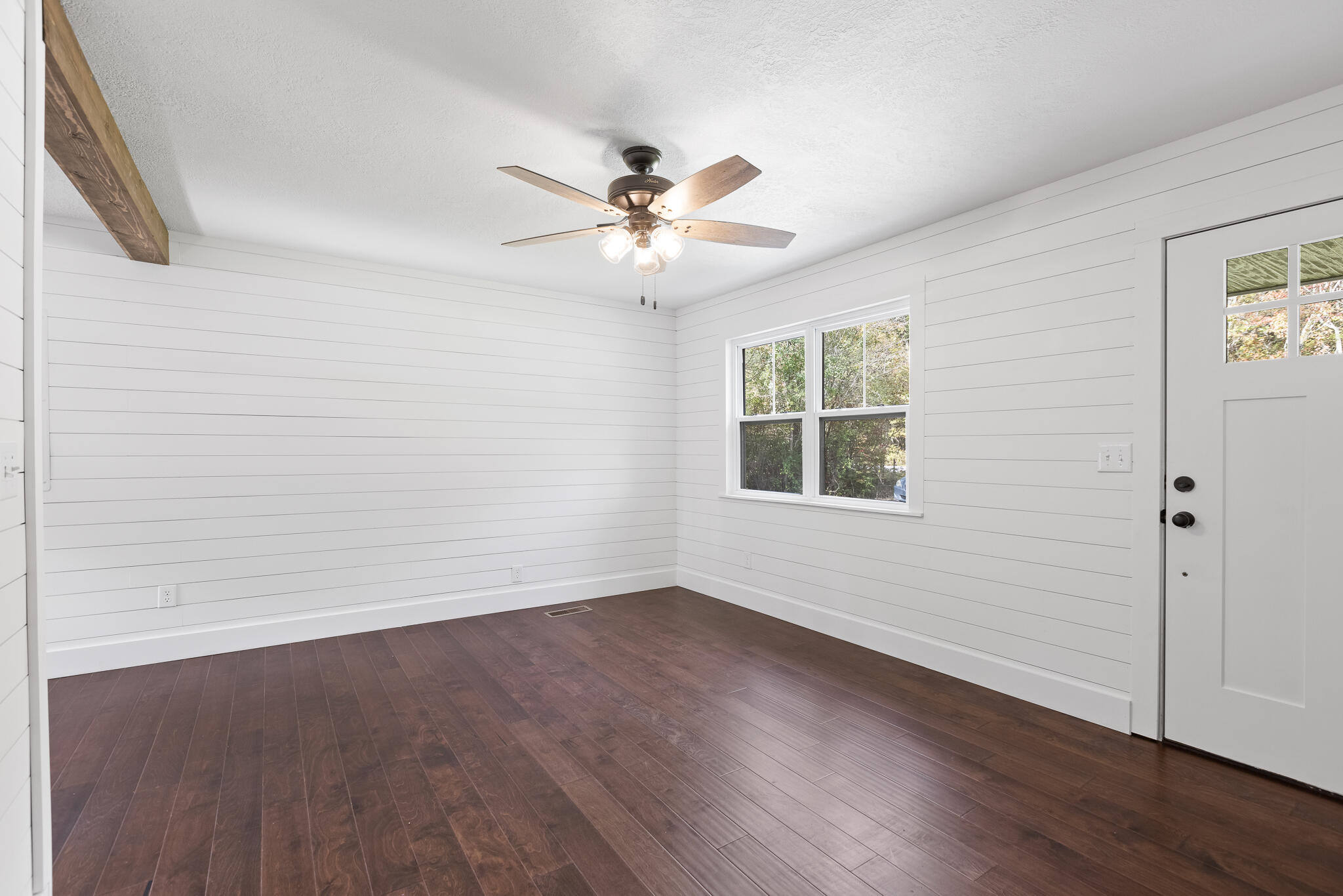 2532 Poe Road Soddy Daisy, TN 37379 - Photo 3 of 34 Poe-18